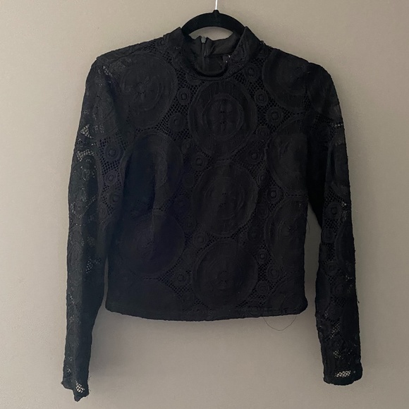 Black lace Top - Picture 1 of 3